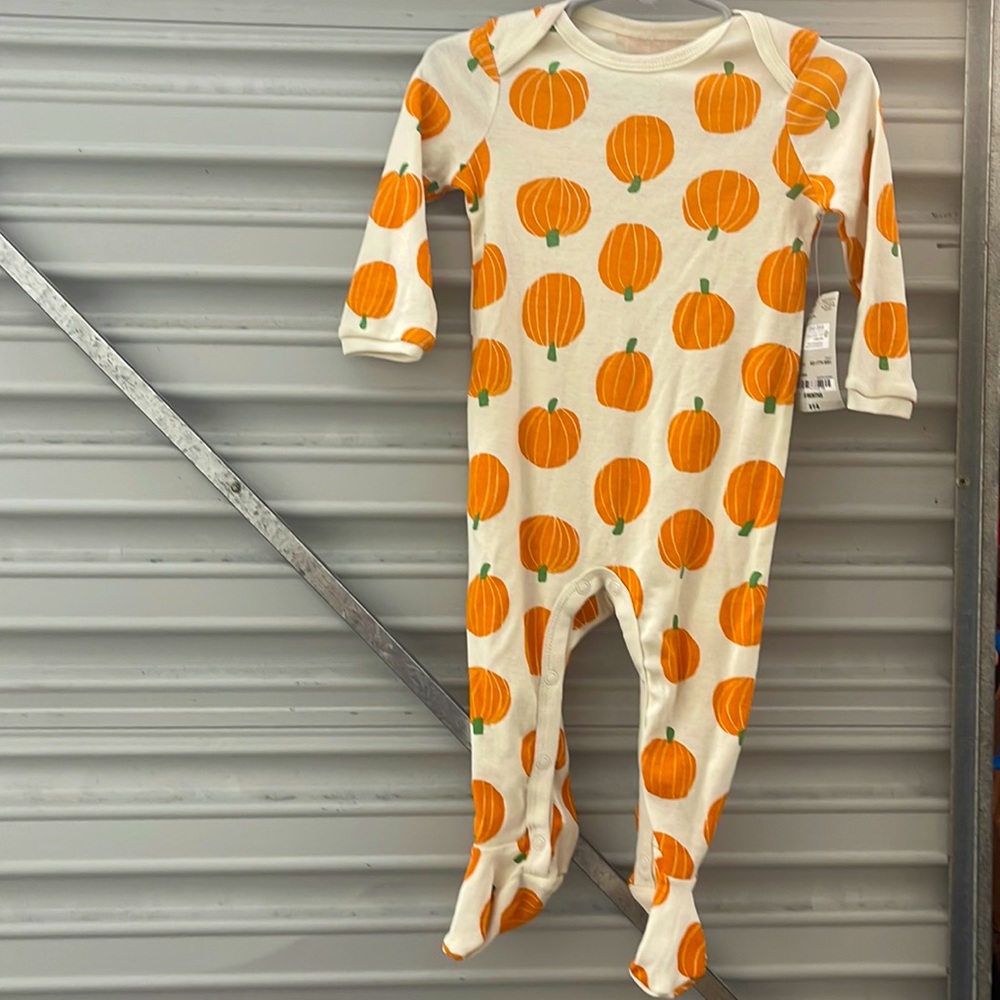 NWT Okie Dokie Footed Sleeper PUMPKIN